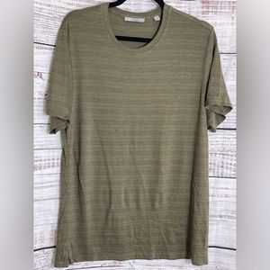 Vince t-shirt mens size medium olive Crew Neck